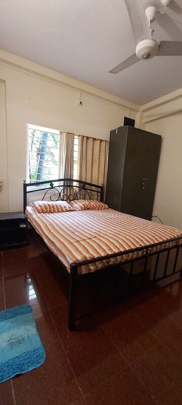 Bedroom in 1 BHK Apartment at Bandra West – for Rent
