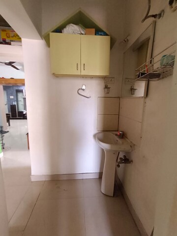 Room in 3 BHK Apartment at Siddhivinayak Shubhashree Residential, Akurdi – for Rent
