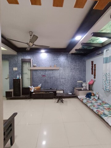 Room in 3 BHK Apartment at Siddhivinayak Shubhashree Residential, Akurdi – for Rent