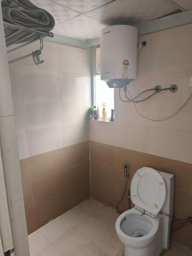 Attached Bathroom, jkg-palm-resort 2 Bedroom 1005 Sq.Ft. Apartment In Raj Nagar Extension Ghaziabad 8511197