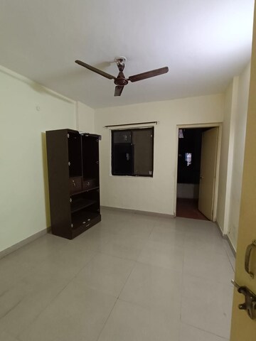 Room in 3 BHK Apartment at Siddhivinayak Shubhashree Residential, Akurdi – for Rent