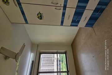  2.5 BHK Apartment at Kalpataru Aura, Ghatkopar West – for Sale