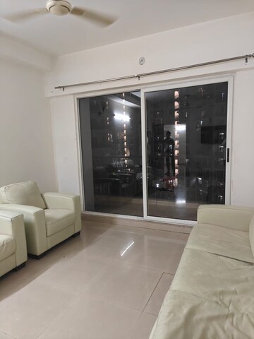 Room in 3.5 BHK Apartment at Griha Pravesh, Sector 77 – for Rent