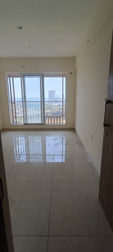 Room in 2 BHK Apartment at Godrej Nest Kandivali, Kandivali East – for Rent