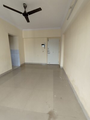 Room in 2 BHK Apartment at Summit Apartment, Goregaon East – for Sale