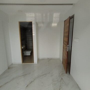 Master Bedroom in 2 BHK Apartment at Gurukrupa Ugam, Ghatkopar East – for Rent