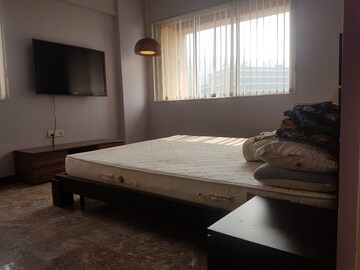 Room in 3 BHK Apartment at Hiranandani Avalon, Powai – for Sale