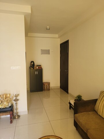 Room in 2 BHK Apartment at Prestige Lakeside Habitat, Varthur – for Rent