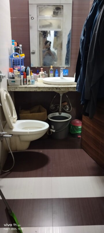 Attached Bathroom in 2 BHK Apartment at Nahar Amrit Shakti Water Lily And White Lily, Chandivali – for Rent