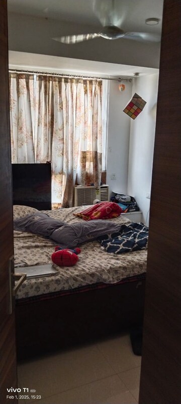 Room in 2 BHK Apartment at Nahar Amrit Shakti Water Lily And White Lily, Chandivali – for Rent