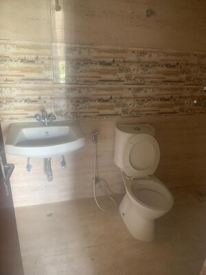 Attached Bathroom in 2.5 BHK Apartment at Amrapali Golf Homes, Sector 4 Greater Noida – for Sale