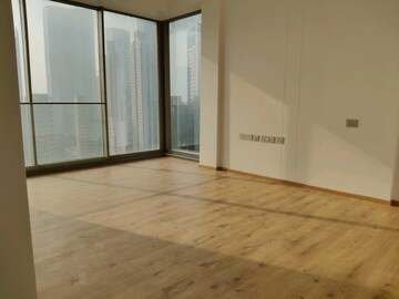 Room in 4 BHK Apartment at Rustomjee Crown, Prabhadevi – for Rent
