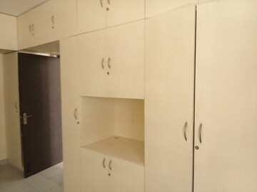 Room in 3 BHK Apartment at Sterling Residency, Rmv 2nd Stage – for Rent