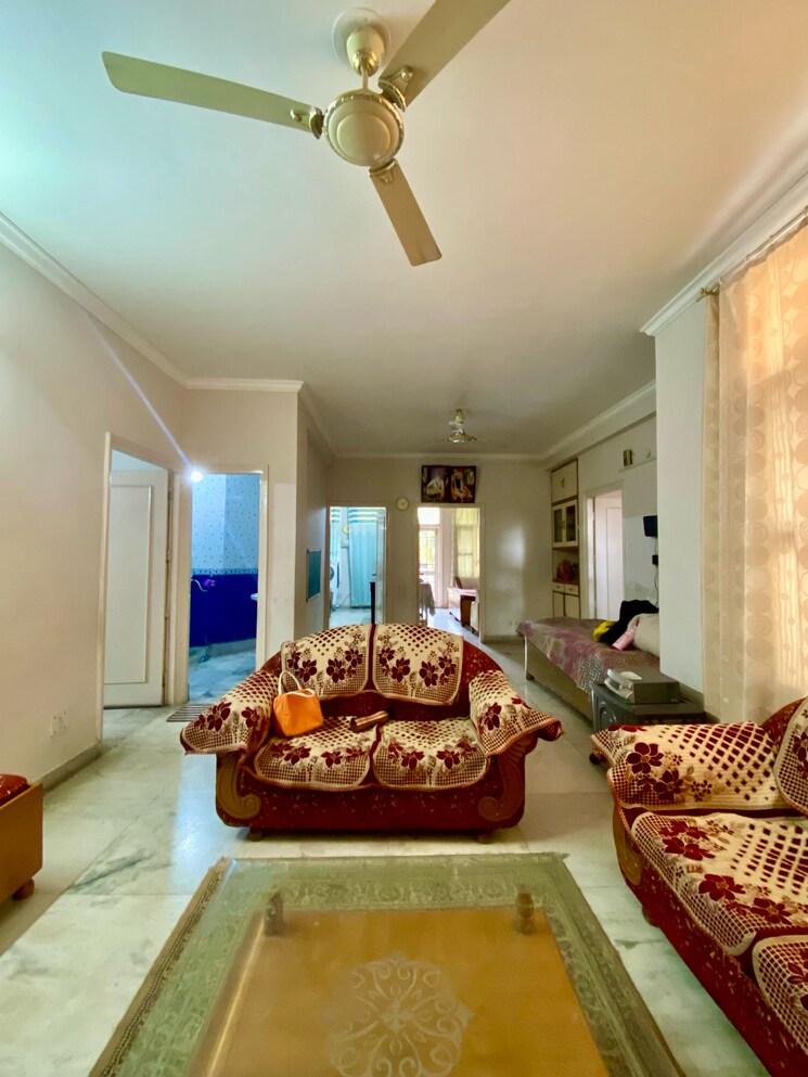 Room, sector 20 3 Bedroom 1500 Sq.Ft. Apartment In Sector 20 Panchkula 8511778