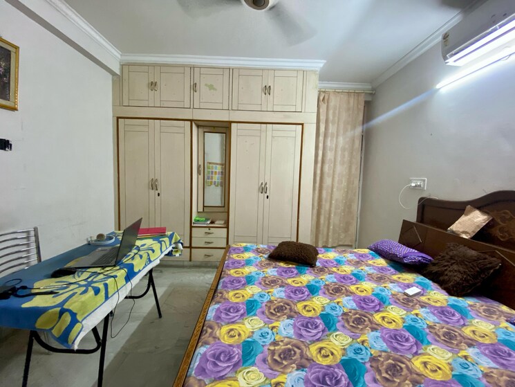 Room, sector 20 3 Bedroom 1500 Sq.Ft. Apartment In Sector 20 Panchkula 8511778