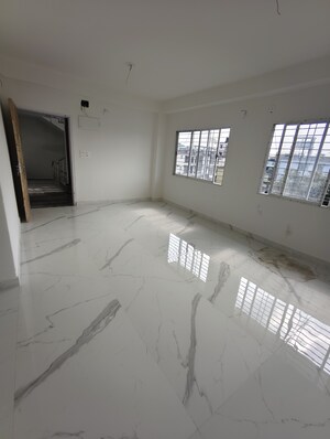 Room in 3 BHK Apartment at Sevoke Road – for Sale