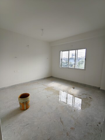 Room in 3 BHK Apartment at Sevoke Road – for Sale