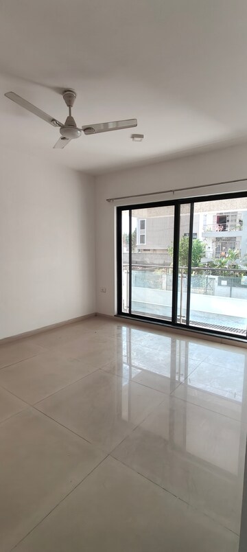 Room in 2 BHK Apartment at Acropolis Purple Nine Hills, Kondhwa – for Rent