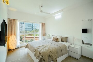 Room in 2 BHK Apartment at Godrej The Trees, Vikhroli East – for Sale