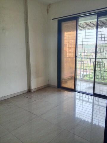 Room in 2 BHK Apartment at Seawoods West – for Rent