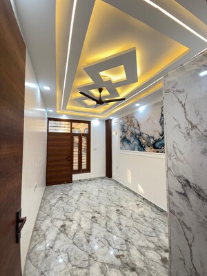 Room in 3 BHK Builder Floor at Uttam Nagar – for Sale