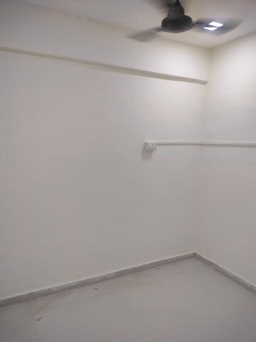 Room in 1.5 BHK Apartment at Vipul Mahavir Sapphire, Ghansoli – for Rent