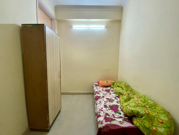 Room, sector 20 5 Bedroom 1900 Sq.Ft. Apartment In Sector 20 Panchkula 8511935