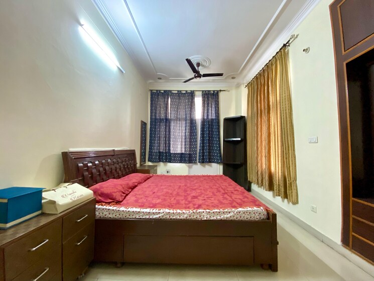 Room, sector 20 5 Bedroom 1900 Sq.Ft. Apartment In Sector 20 Panchkula 8511935