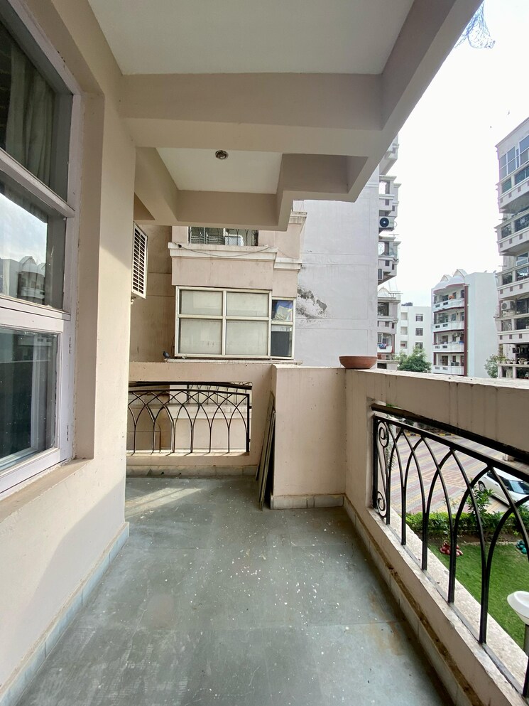 Balcony, sector 20 5 Bedroom 1900 Sq.Ft. Apartment In Sector 20 Panchkula 8511935