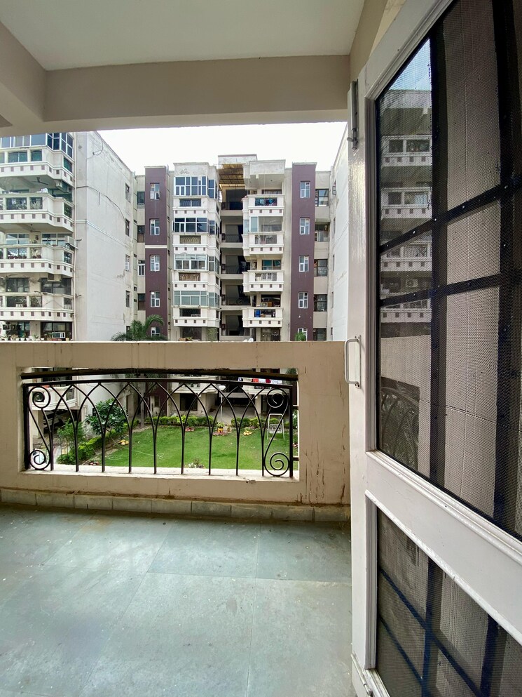 Balcony, sector 20 5 Bedroom 1900 Sq.Ft. Apartment In Sector 20 Panchkula 8511935