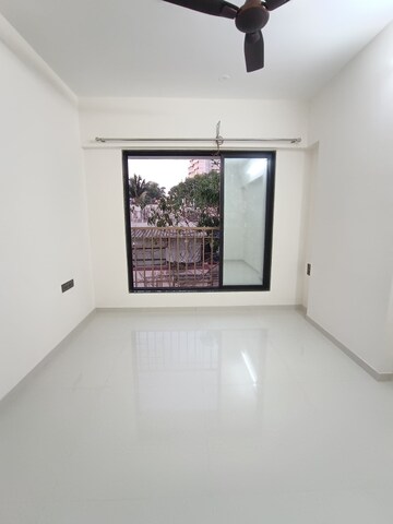 Room in 2 BHK Apartment at Ashwin CHS, Borivali West – for Rent