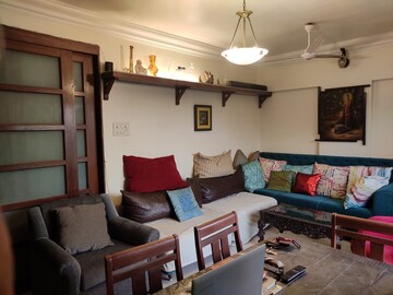Living Room in 3 BHK Apartment at Bandra West – for Rent