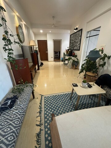 Room in 1.5 BHK Apartment at Bandra West – for Rent