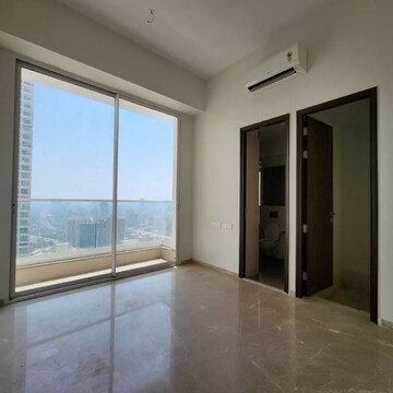 Room in 2 BHK Apartment at Kalpataru Vienta, Ashok Nagar – for Rent