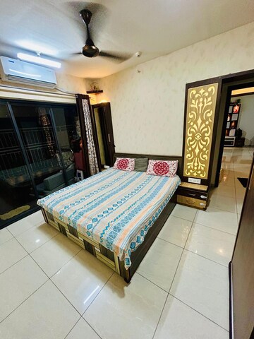 Room in 2 BHK Apartment at Mahindra Antheia, Pimpri – for Rent