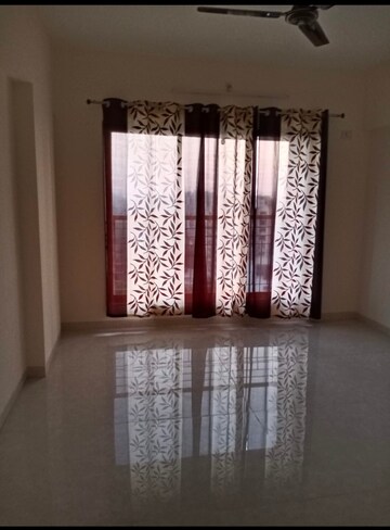 2 BHK Apartment For Rent in Riddhi Garden, Malad East