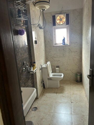 Attached Bathroom in 2 BHK Builder Floor at DLF City Gurgaon, Sector 27 – for Rent