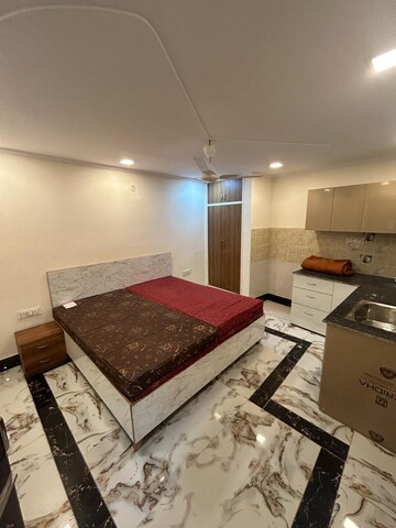 Room in 2 BHK Builder Floor at Super Mart 1, Sector 27 – for Rent