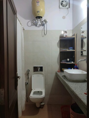 Attached Bathroom in 4 BHK Builder Floor at Builder Floor, Sector 28 – for Rent