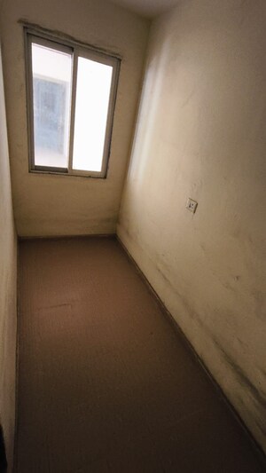 Room in 4 BHK Apartment at Indiabulls Greens, New Panvel – for Sale