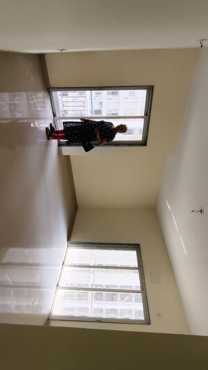 Room in 4 BHK Apartment at Indiabulls Greens, New Panvel – for Sale