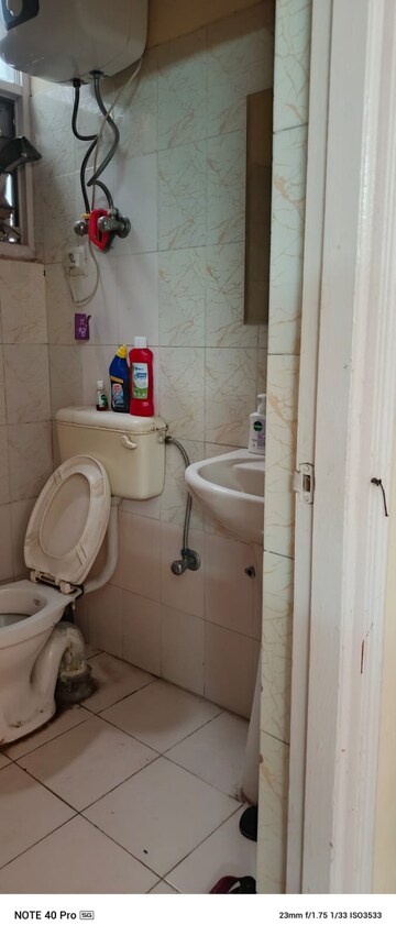 Attached Bathroom in 3 BHK Builder Floor at Ardee City, Sector 52 – for Rent