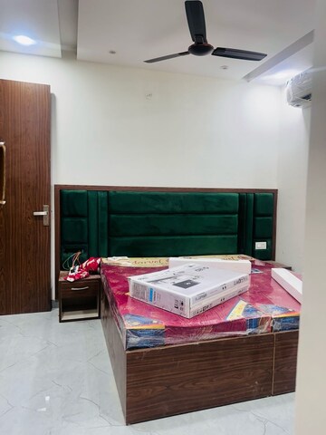 1 RK Builder Floor For Rent in Vivek Plaza, Sector 14