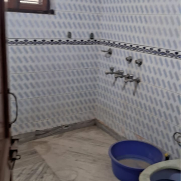 Attached Bathroom in 3 BHK Villa at Sector 21 – for Rent