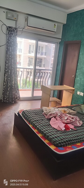 Room in 2 BHK Apartment at Aims Golf City, Sector 75 – for Rent