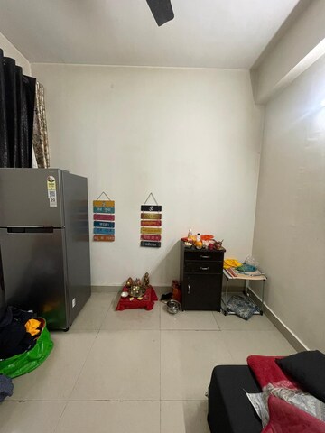 Room in 2 BHK Apartment at Omaxe Heights, Sector 86 – for Sale