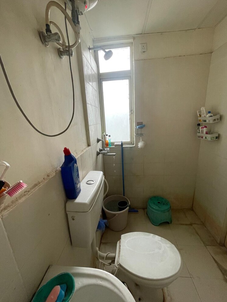 Bathroom, omaxe-heights 2 Bedroom 735 Sq.Ft. Apartment In Sector 86 Faridabad 8512281