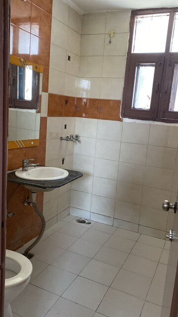 Attached Bathroom in 2 BHK Apartment at Peer Mucchalla – for Rent