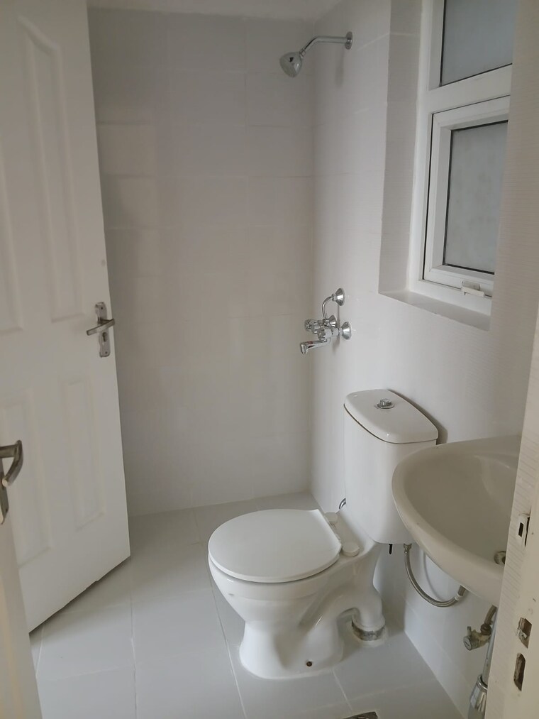 Bathroom, bptp-parkland-pride 3 Bedroom 644 Sq.Ft. Apartment In Sector 77 Faridabad 8512319