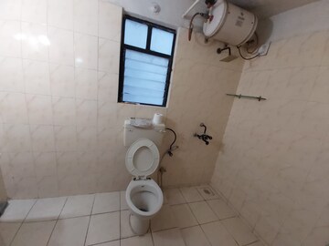 Attached Bathroom in 2 BHK Apartment at Silver Oak, Kalyani Nagar – for Rent